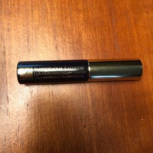 Estee Lauder Sumptuous Extreme Lash Mascara Black